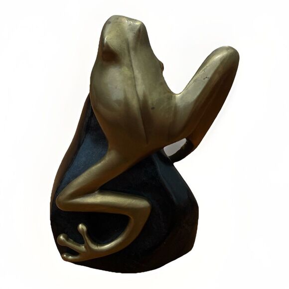 Bombay Brass Tree Frog on Black Rock Sculpture Home Office Free Standing - Picture 6 of 12